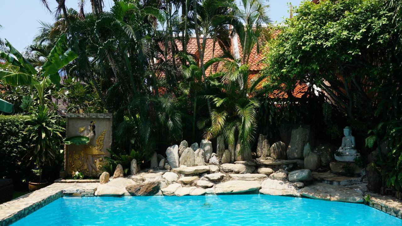Leprive Resort Pattaya Exterior photo